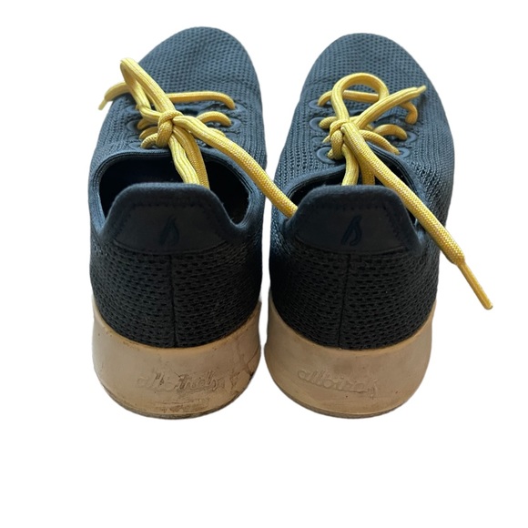 allbirds Shoes - Allbirds Women Tree Runners in good condition.